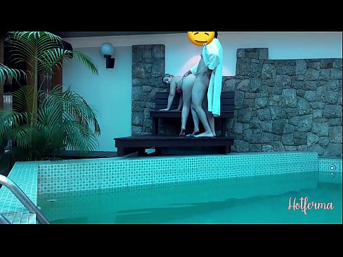 ❤️ Chefen bjuder in tjänsteflickan till poolen, men kunde inte motstå en het ️ Porno vk at sv.onetubes.top ❌